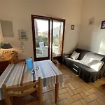 Mezzanine Avec Jardinet Et Piscine A Saint-jean-de-monts, 4 Couchages - Fr-1-224c-71