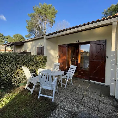 Mezzanine Avec Jardinet Et Piscine A Saint-jean-de-monts, 4 Couchages - Fr-1-224c-71 * Saint-Jean-de-Monts