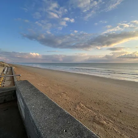 بيت للعطل Mezzanine Avec Jardinet Et Piscine A Saint-jean-de-monts, 4 Couchages - Fr-1-224c-71